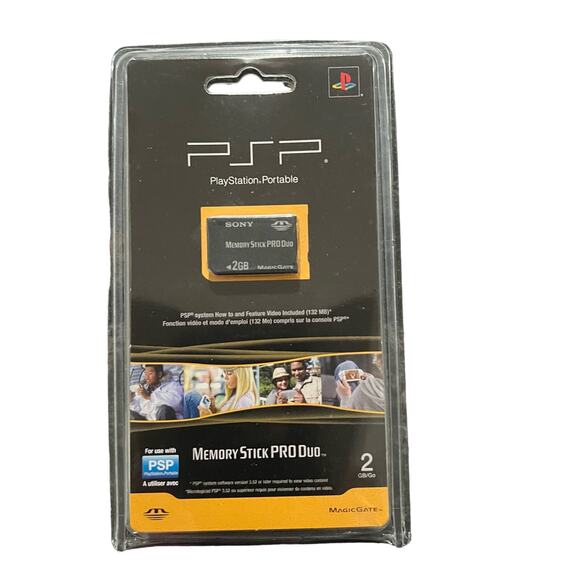 ─୨ৎ─ PSP Games & Memory Card Twisted Metal, HellBoy, Resident Evil